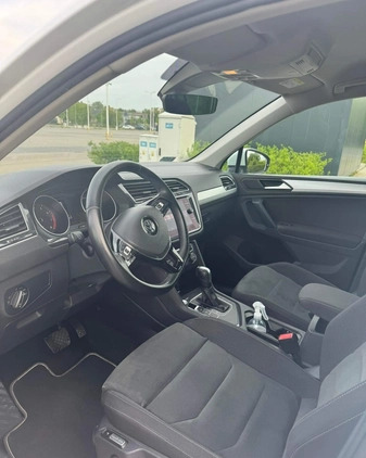 Volkswagen Tiguan cena 114900 przebieg: 83000, rok produkcji 2020 z Warszawa małe 172